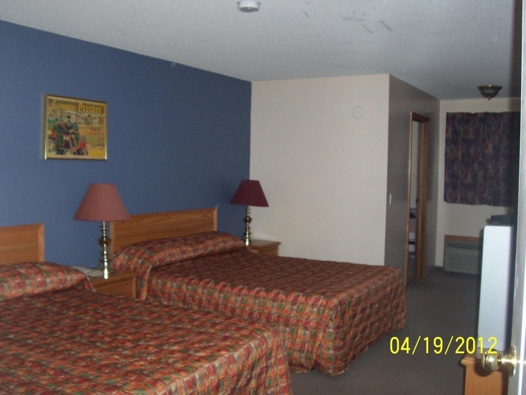 Model A Inn Cranbrook Exterior foto